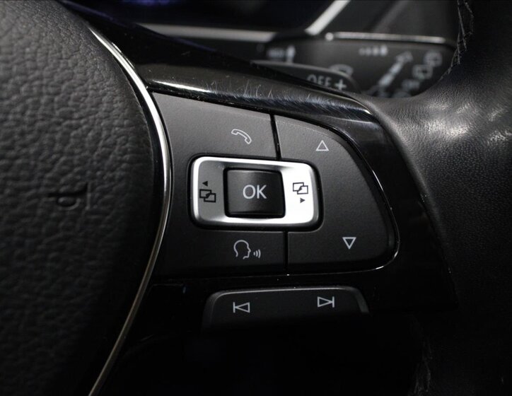 Volkswagen Tiguan SUV / Terénní 2,0 l 110 kw