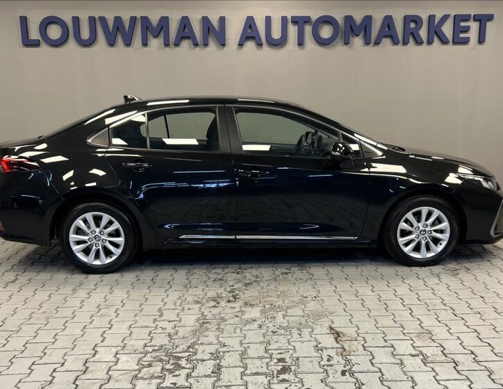 Toyota Corolla Sedan 1,8 l 72 kw