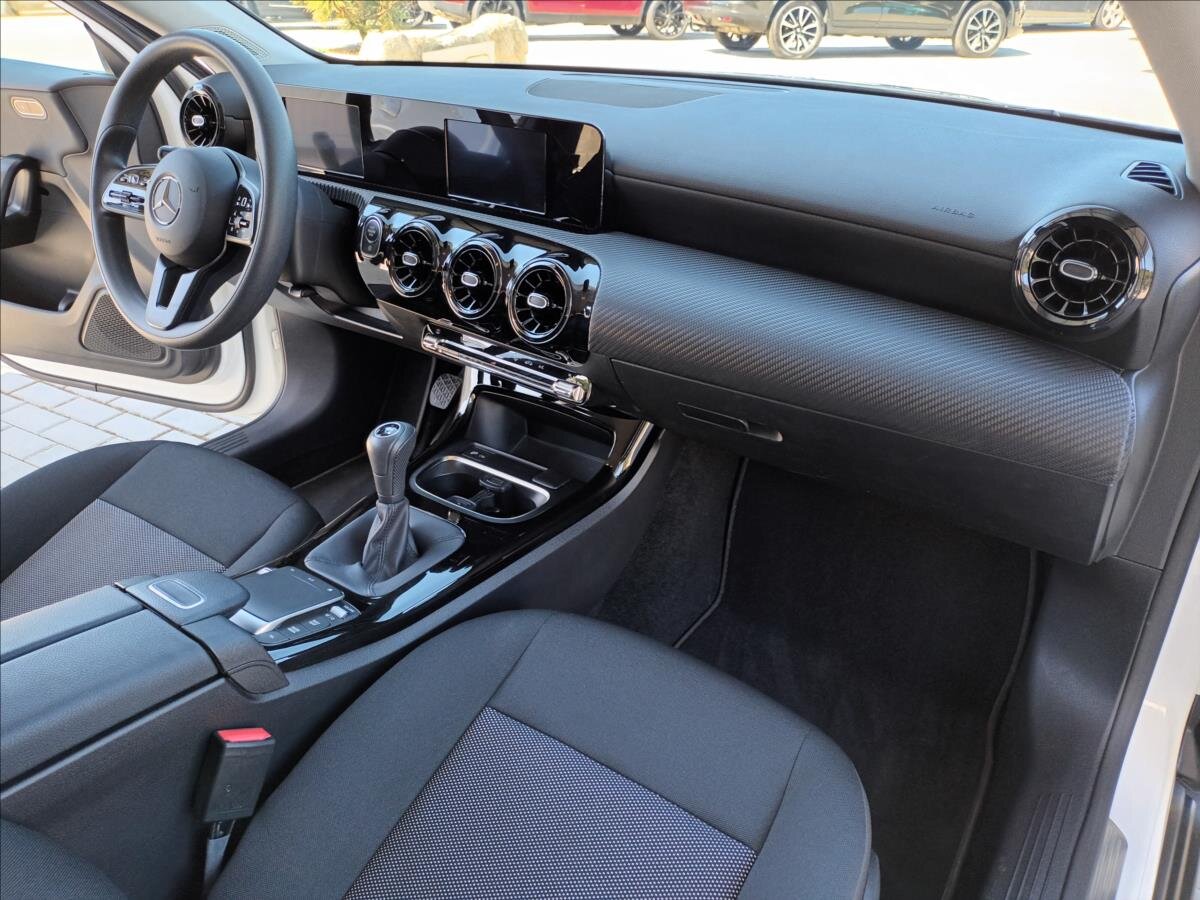 Mercedes-Benz Třídy A Hatchback 1,3 l 80 kw