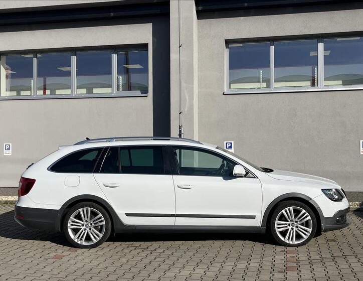 Škoda Superb 4