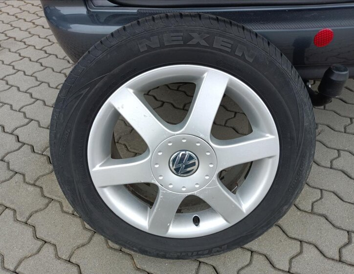 Volkswagen Sharan MPV 2,0 l 103 kw