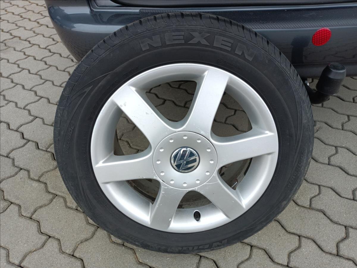 Volkswagen Sharan MPV 2,0 l 103 kw