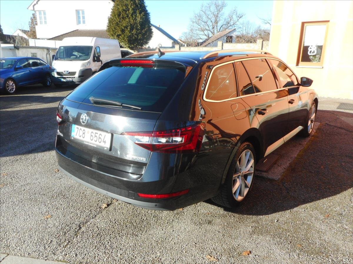 Škoda Superb