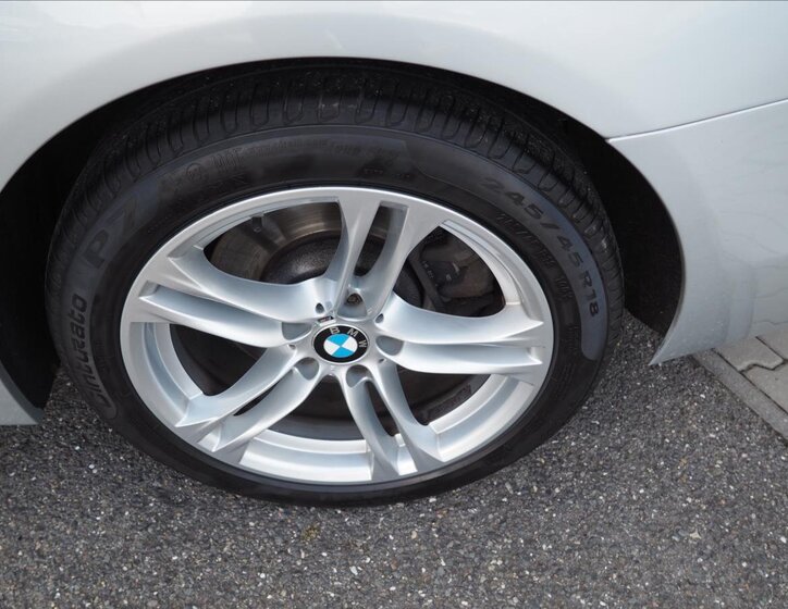 BMW Řada 5 Kombi 3,0 l 190 kw