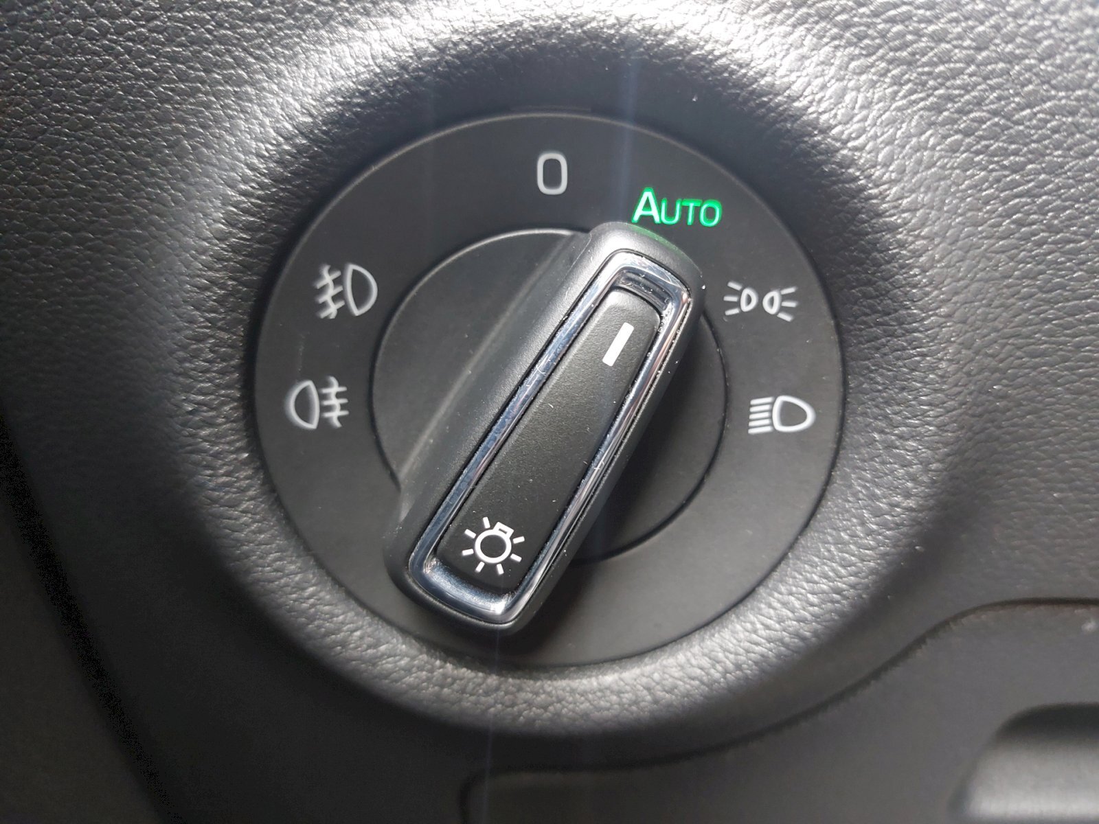 Škoda Scala Hatchback 1,5 l 110 kw