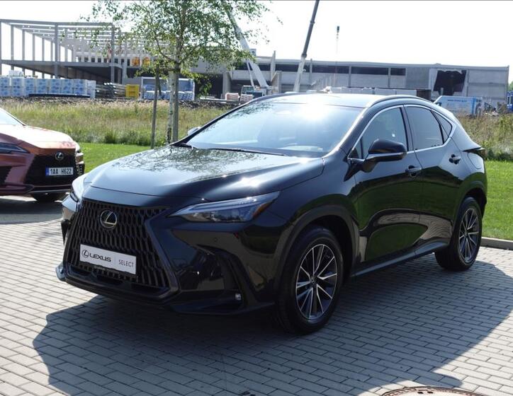 Lexus NX 450h plus 2