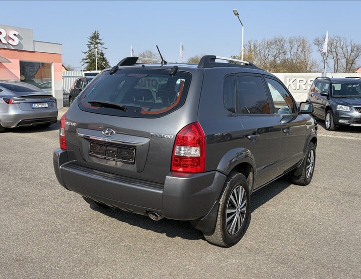 Hyundai Tucson Kombi 2,0 l 104 kw