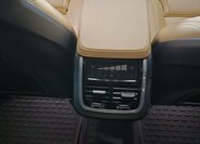 Volvo XC90 SUV / Terénní 2,0 l 180 kw