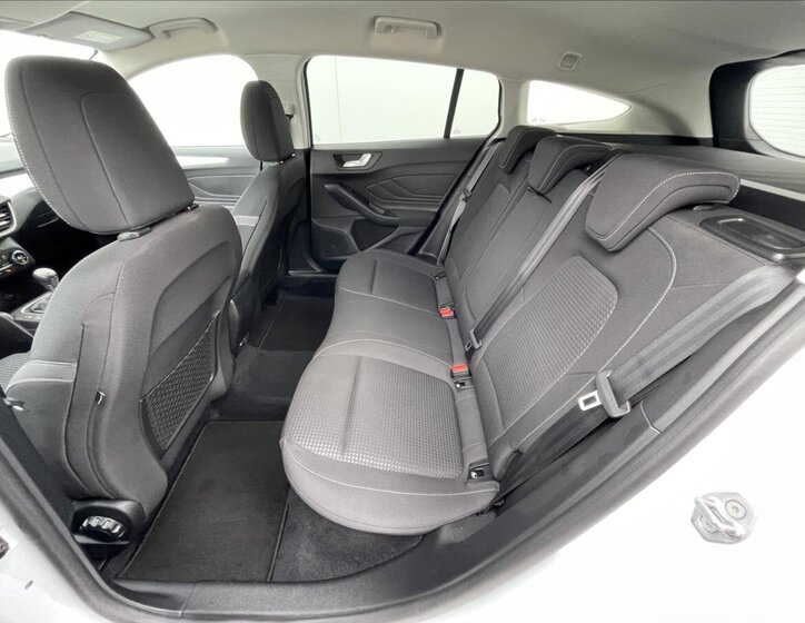 Ford Focus Kombi 999,0 92 kw