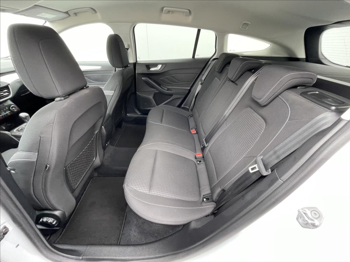 Ford Focus Kombi 999,0 92 kw