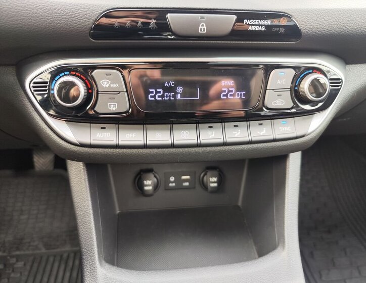 Hyundai i30 Liftback 1,4 l 103 kw