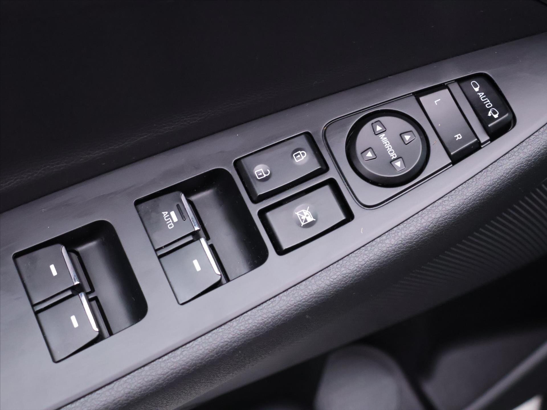 Hyundai Tucson SUV 2,0 l 136 kw