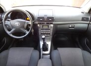Toyota Avensis Kombi 2,0 l 93 kw