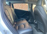 Tesla Model 3 Sedan 0,0 208 kw