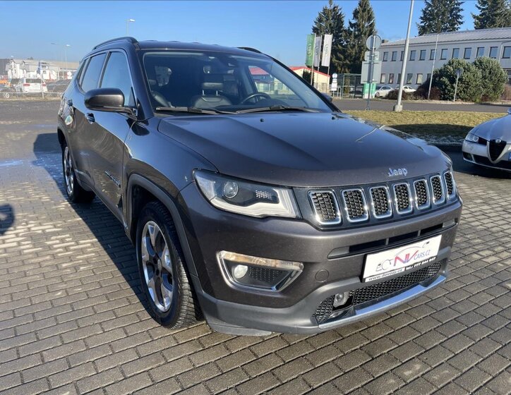 Jeep Compass 37