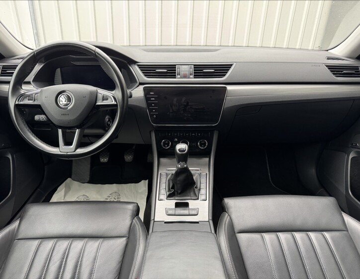 Škoda Superb 27