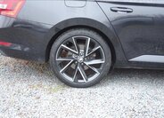 Škoda Superb 9