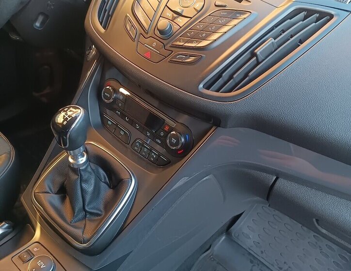 Ford Kuga SUV 0,0 132 kw