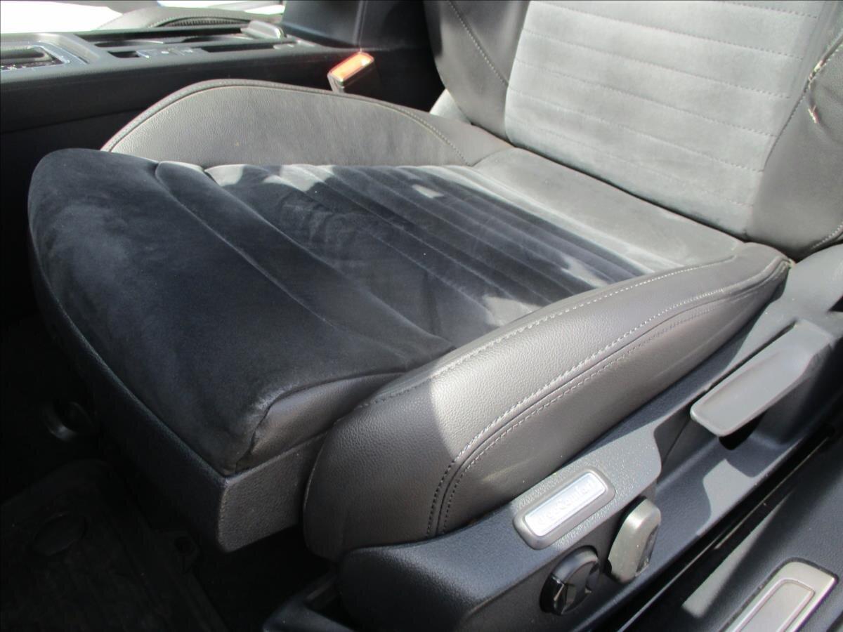 Volkswagen Passat Kombi 2,0 l 140 kw