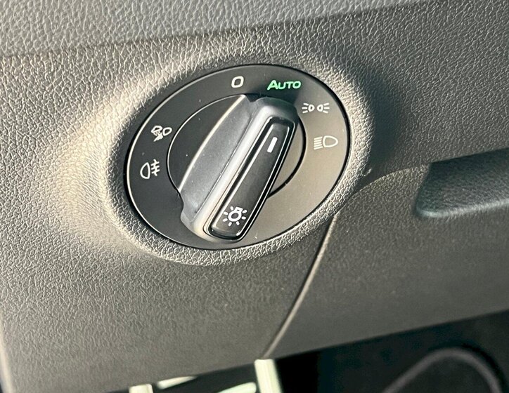 Škoda Karoq SUV 1,5 l 110 kw