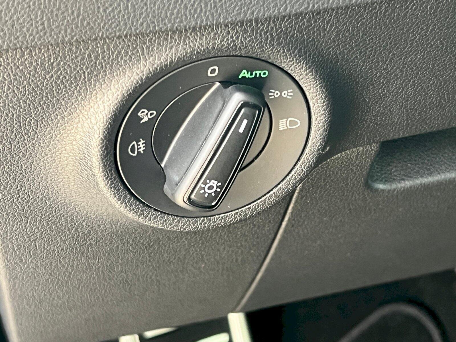 Škoda Karoq SUV 1,5 l 110 kw