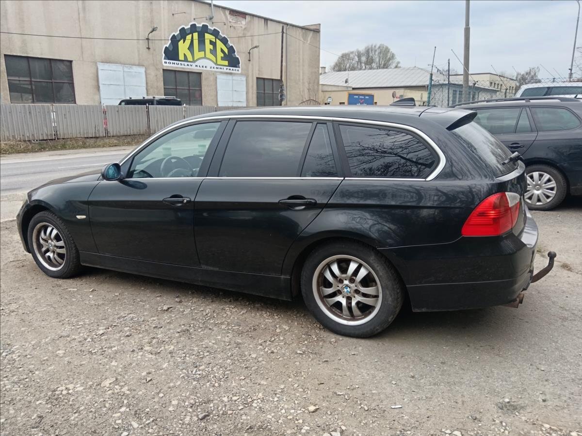 BMW Řada 3 Kombi 2,5 l 160 kw