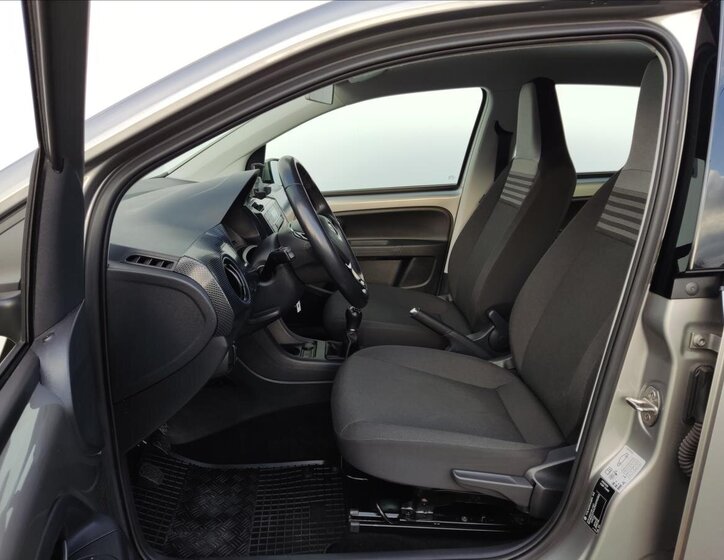 Volkswagen up! 7
