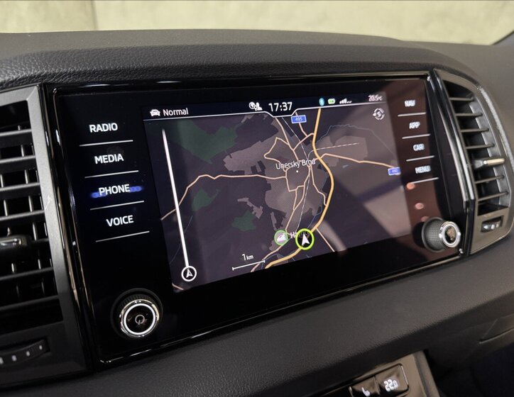 Škoda Karoq SUV 1,5 l 110 kw