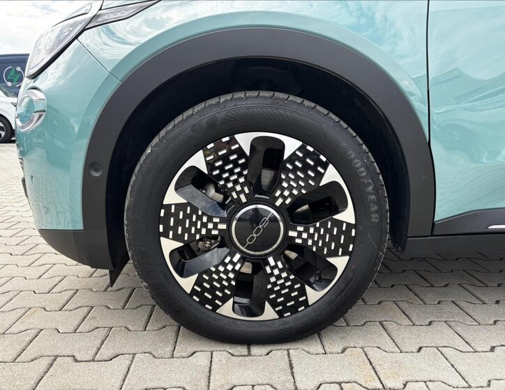 Fiat 600 SUV / Terénní 1,2 l 100 kw