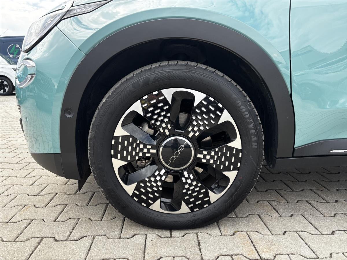 Fiat 600 SUV / Terénní 1,2 l 100 kw