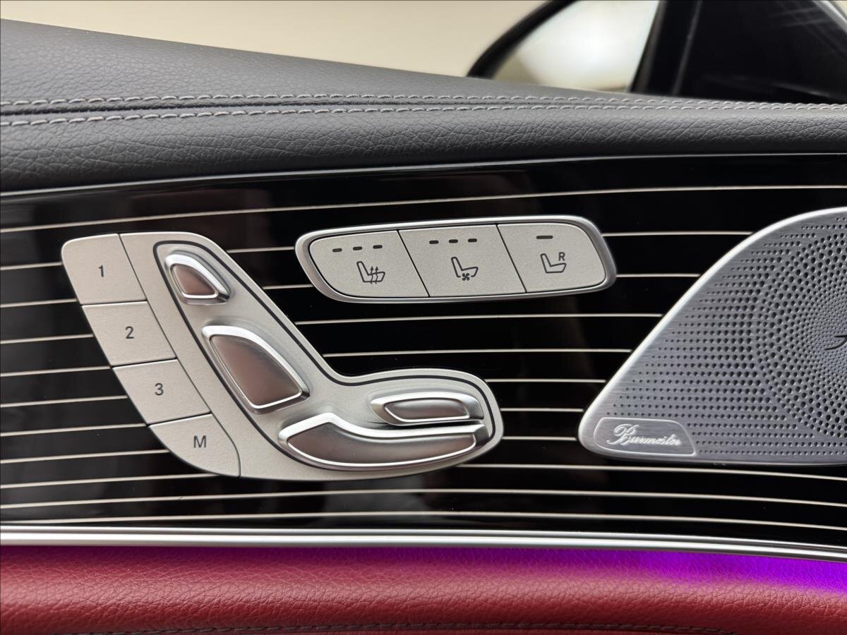 Mercedes-Benz CLS Sedan 3,0 l 320 kw