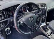 Volkswagen Golf 12