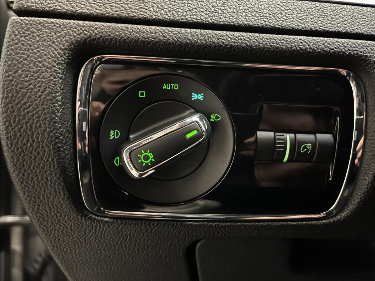 Škoda Superb Liftback 2,0 l 103 kw