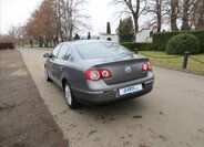 Volkswagen Passat Sedan 2,0 l 103 kw