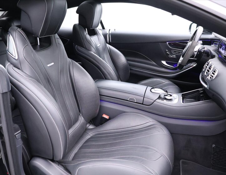 Mercedes-Benz Třídy S Kupé 5,5 l 430 kw