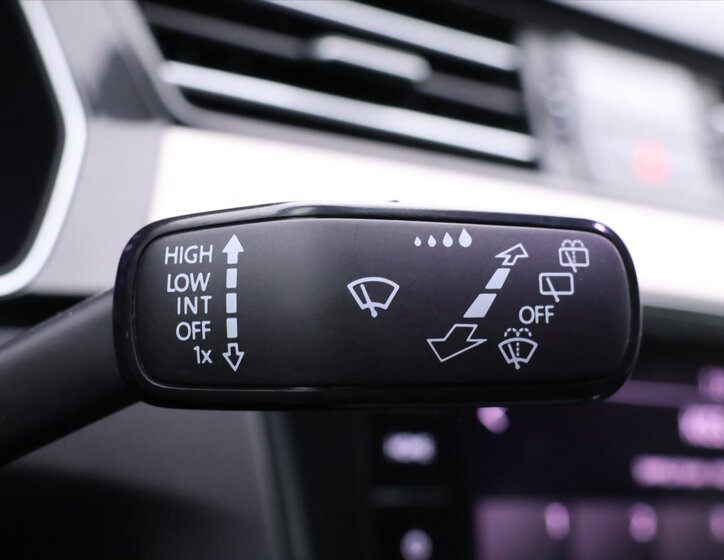 Volkswagen Passat Kombi 1,6 l 88 kw