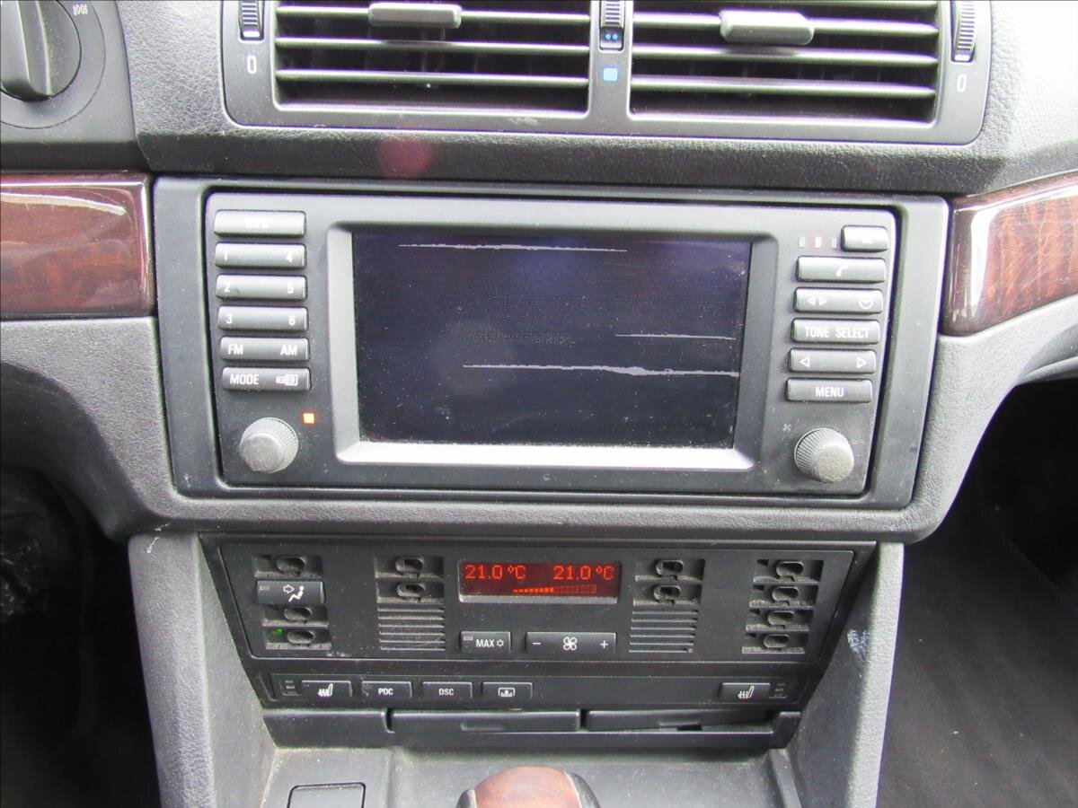 BMW Řada 5 Sedan / Limuzína 2,5 l 141 kw