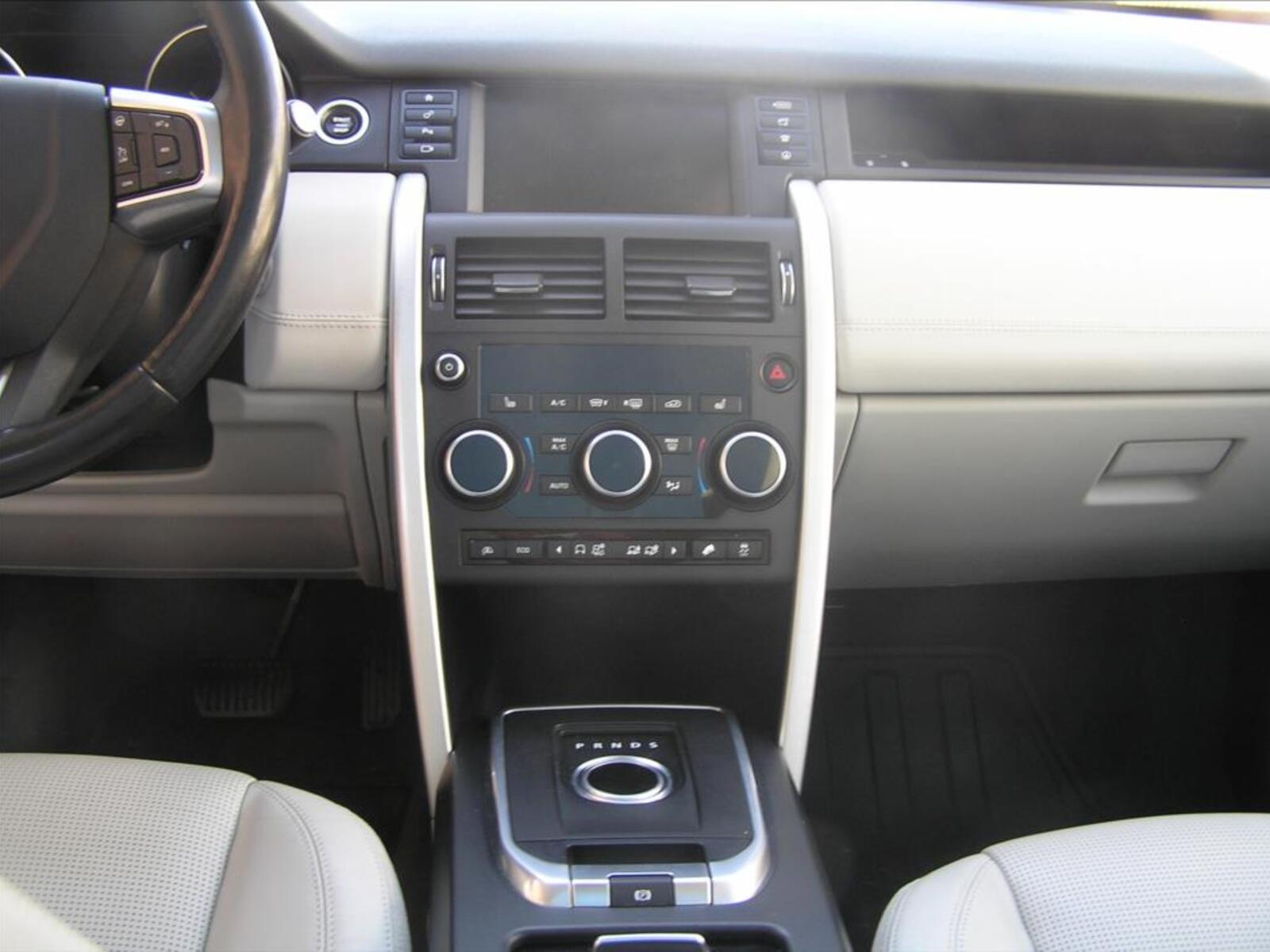 Land Rover Discovery Sport 11