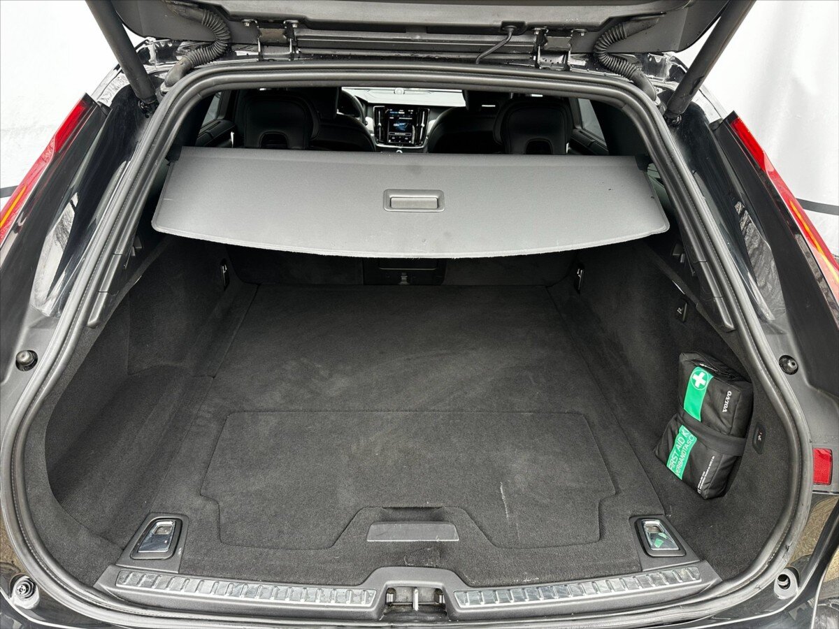 Volvo V90 Kombi 2,0 l 186 kw