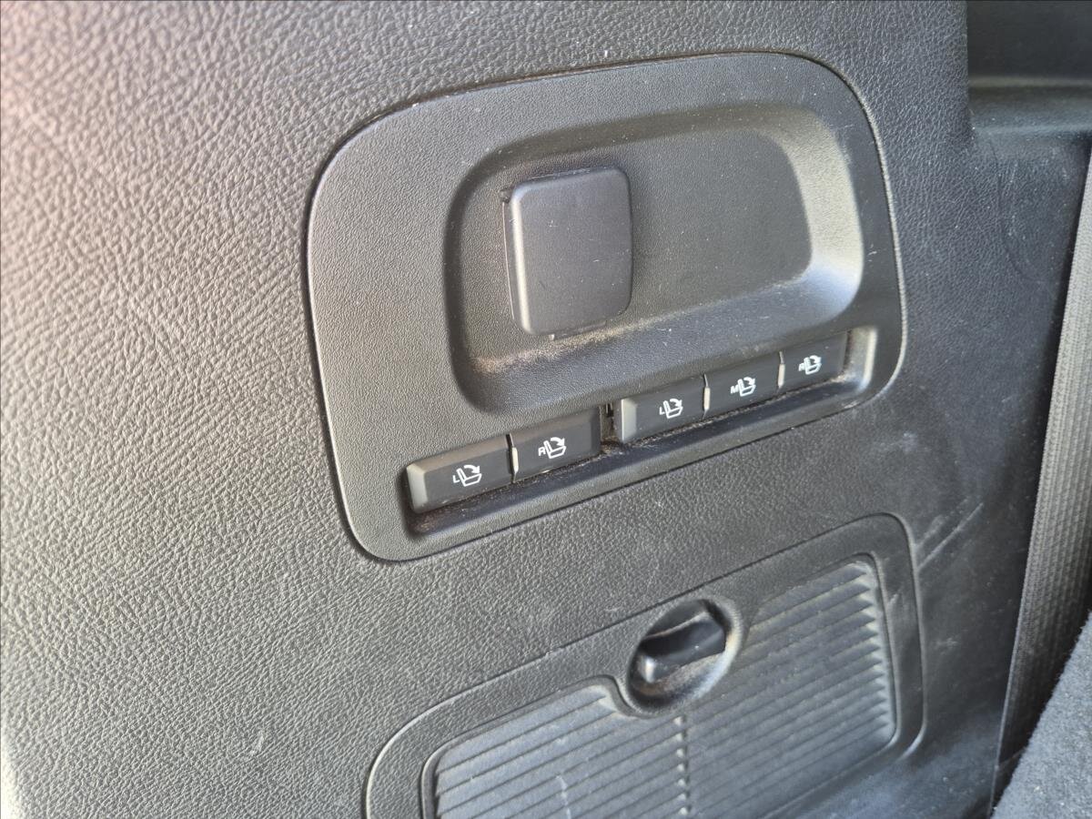 Ford S-MAX MPV 2,0 l 132 kw