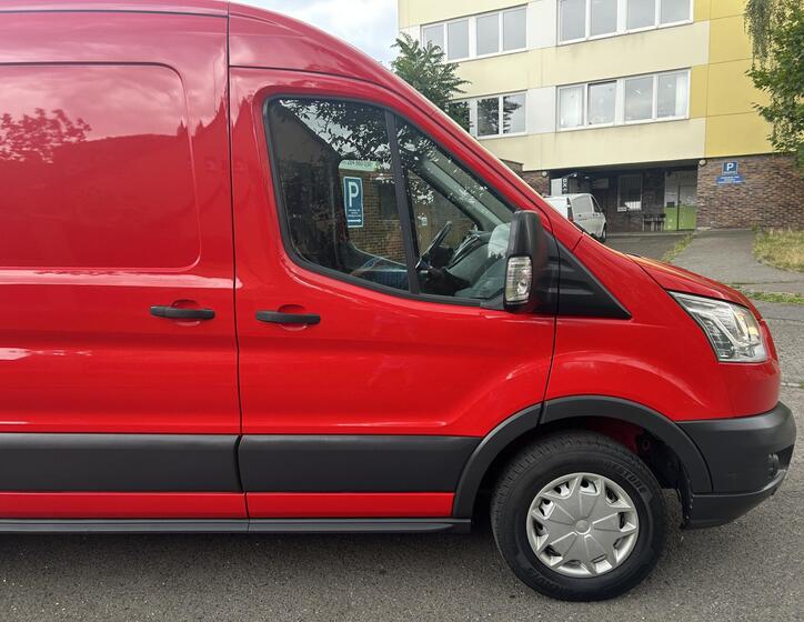 Ford Transit 19