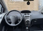 Toyota Yaris 5