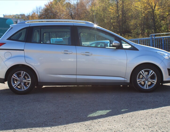 Ford Grand C-MAX 4