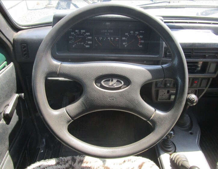 Lada Niva 8