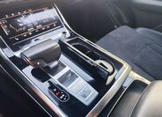 Audi Q8 30