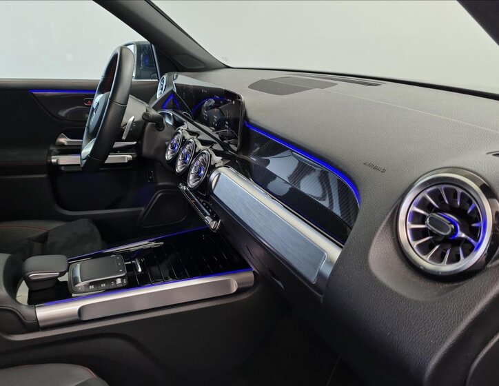 Mercedes-Benz GLB SUV 1,3 l 120 kw
