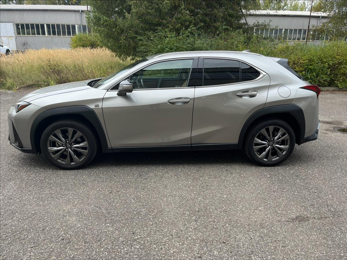Lexus UX 250h