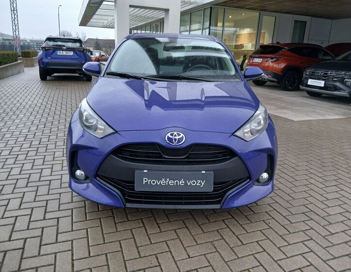 Toyota Yaris 9