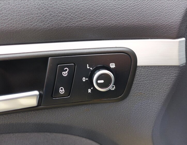 Volkswagen Touran Kombi 1,4 l 103 kw