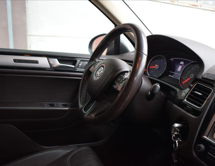 Volkswagen Touareg 23
